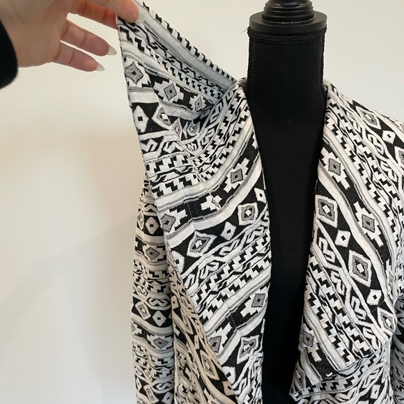 American Rag Black & White Front Close Blazer - Picture 2 of 8